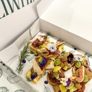 Custom medium grazing box